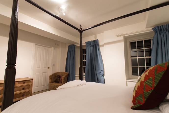 Imagen de la habitación del Hotel The Holford Arms - Campground. Foto 16