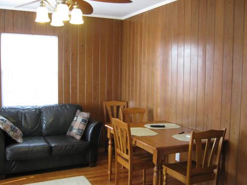 Imagen de la habitación del Hotel The Holiday Court Villas And Suites. Foto 13