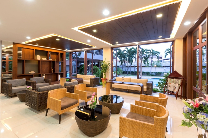 Imagen de los interiores del Hotel The Holiday Resort Pattaya. Foto 4