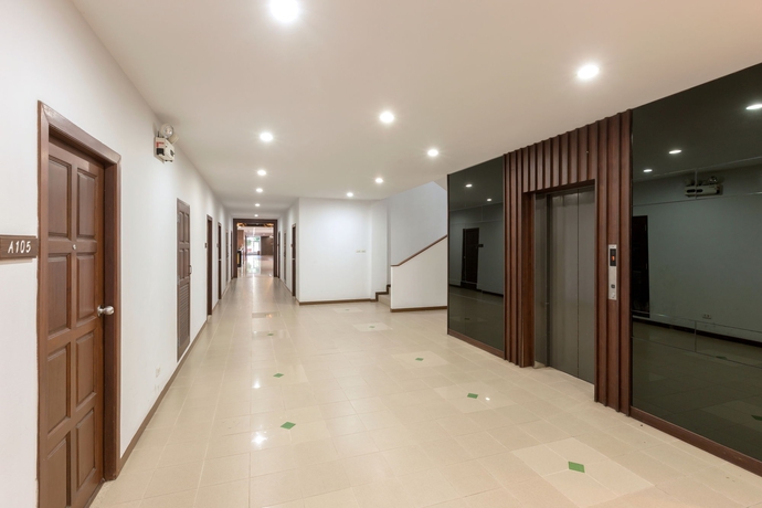 Imagen de los interiores del Hotel The Holiday Resort Pattaya. Foto 9