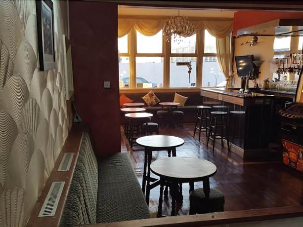 Imagen del bar/restaurante del Hotel The Hollingdales. Foto 4