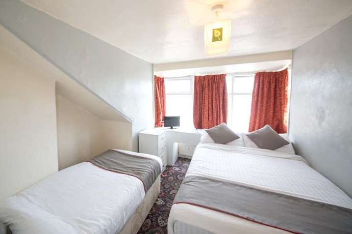 Imagen de la habitación del Hotel The Hollingdales. Foto 17
