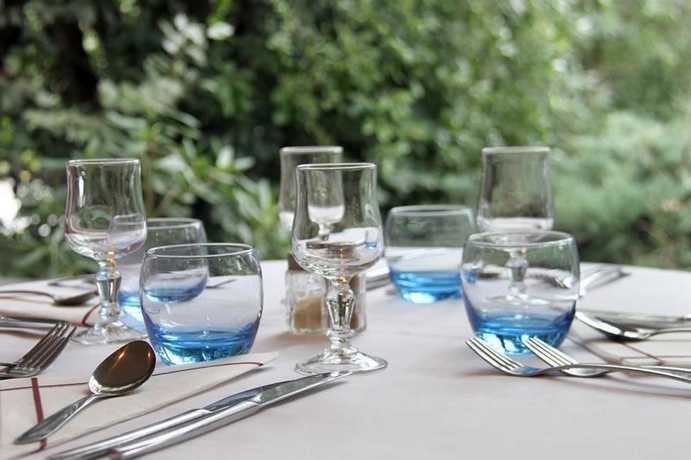 Imagen del bar/restaurante del Hotel The Hollywood Hotel Cannes. Foto 8