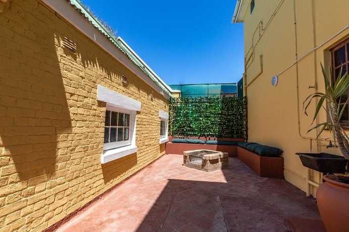 Imagen de los exteriores del Hotel The Holy Hill BandB. Foto 14