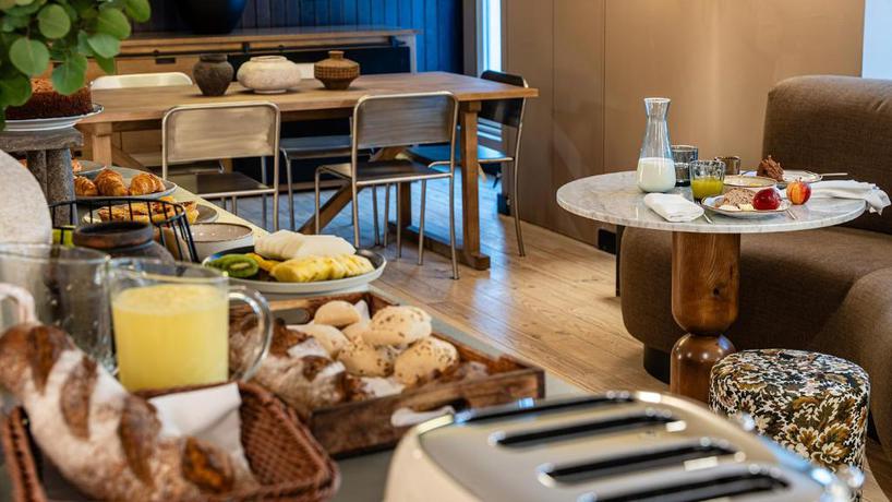 Imagen del bar/restaurante del Hotel The Honest Budapest by chic&basic. Foto 2