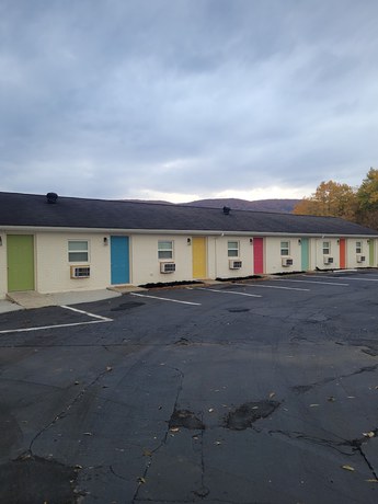 Imagen general del Hotel The Honey Bee Motel. Foto 1