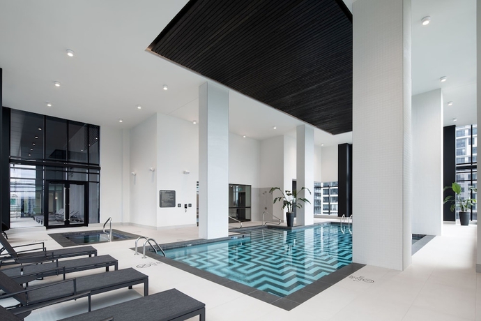 Imagen de la piscina del Hotel The Honeyrose, Montreal, A Tribute Portfolio. Foto 19