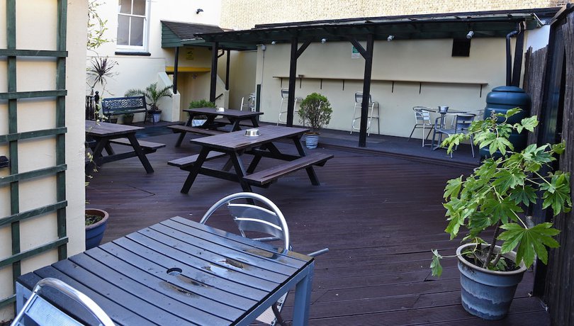 Imagen de los exteriores del Hotel The Hope. Foto 19