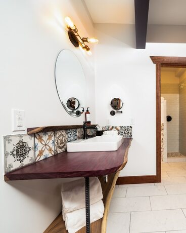Imagen de la habitación del Hotel The Horton and Rooftop Lounge. Foto 16