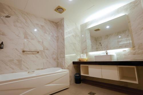 Imagen general del Hotel The Host. Foto 12