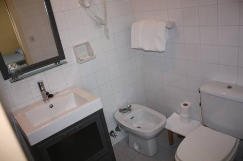 Imagen de la habitación del Hotel The Hostal Iruñako. Foto 3