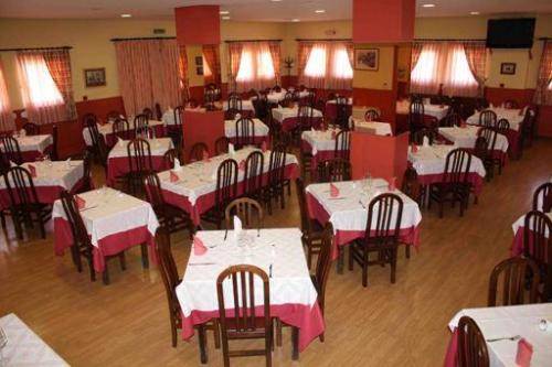 Imagen del bar/restaurante del Hotel The Hostal Iruñako. Foto 2