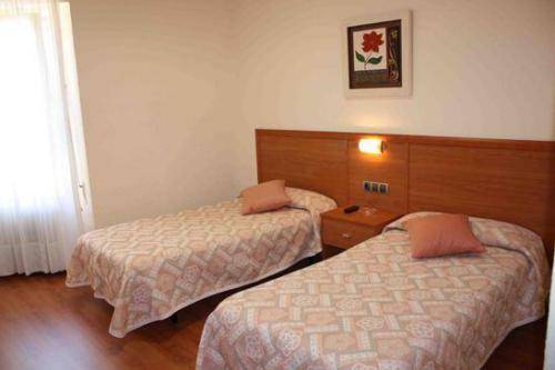 Imagen de la habitación del Hotel The Hostal Iruñako. Foto 4