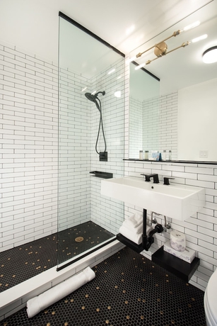 Imagen de la habitación del Hotel The Hotel @ New York City. Foto 18