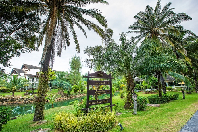 Imagen de los exteriores del Hotel The Hotspring Beach Resort and Spa. Foto 12