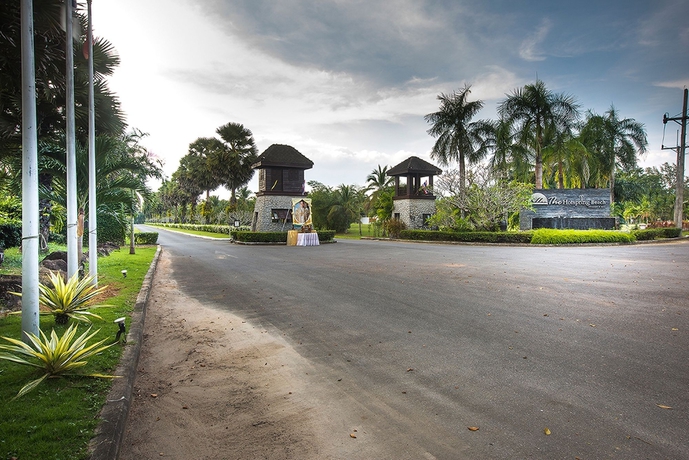 Imagen general del Hotel The Hotspring Beach Resort and Spa. Foto 4