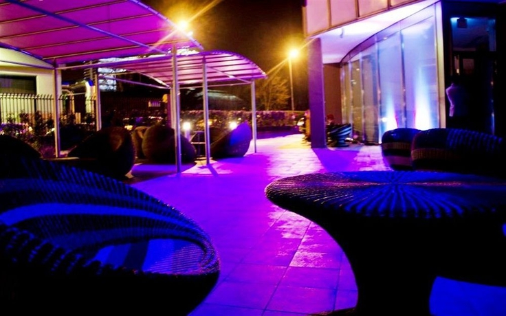 Imagen de los exteriores del Hotel The Hub. Foto 7