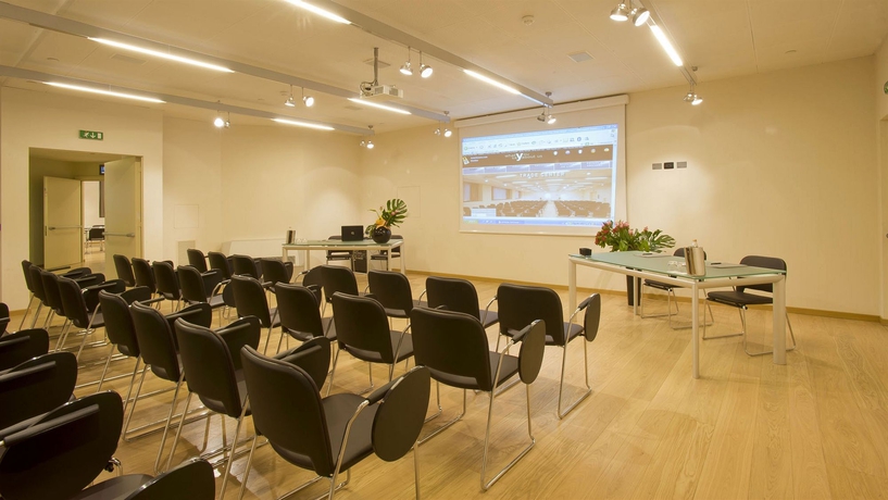 Imagen de los interiores del Hotel The Hub. Foto 9