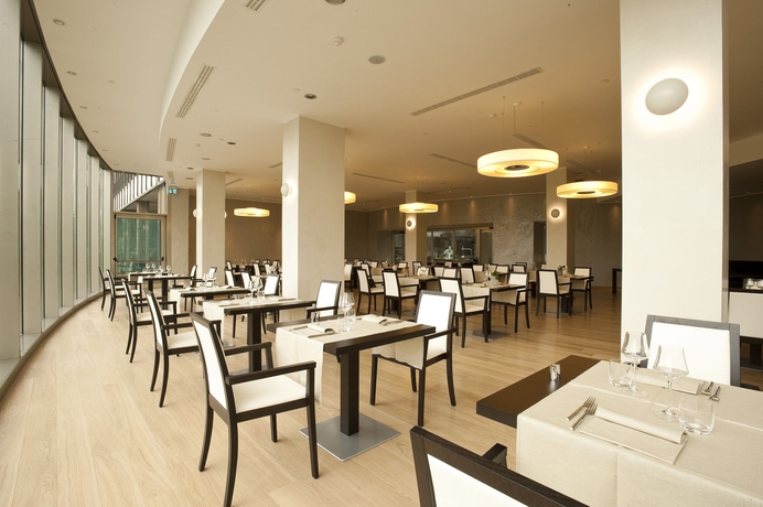 Imagen del bar/restaurante del Hotel The Hub. Foto 6