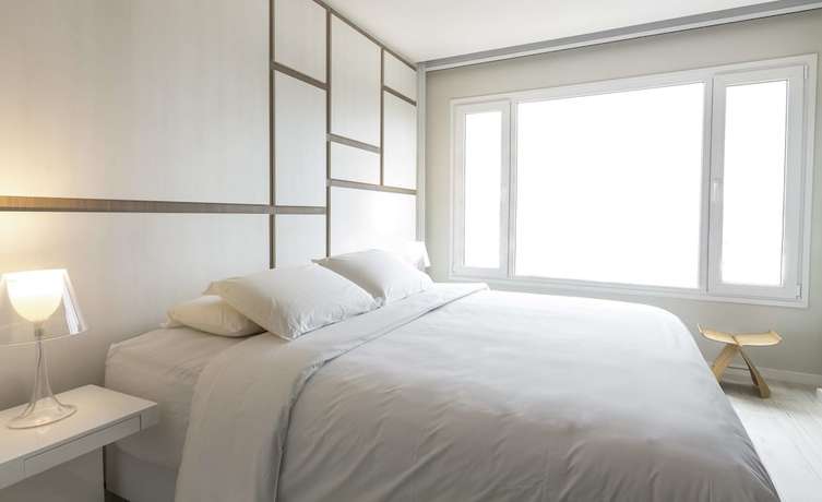 Imagen de la habitación del Hotel The Hub Urban. Foto 9