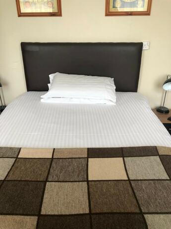 Imagen general del Hotel The Hunt Lodge. Foto 11