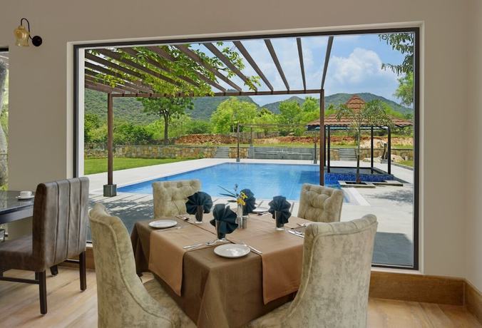 Imagen del bar/restaurante del Hotel The Hunting Lodge. Foto 6