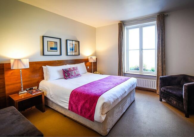 Imagen de la habitación del Hotel The Huntsman Inn, Galway. Foto 17