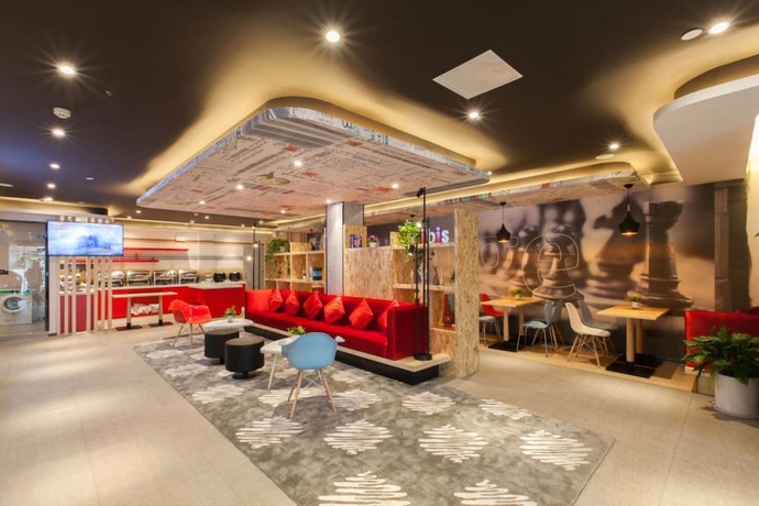 Imagen de los interiores del Hotel The Ibis. Foto 11