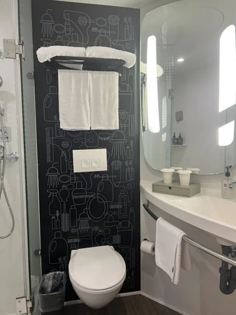 Imagen de la habitación del Hotel The Ibis. Foto 10