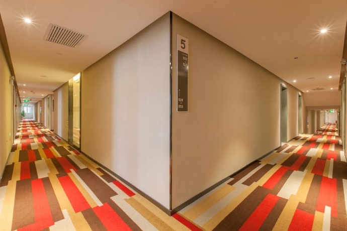 Imagen de los interiores del Hotel The Ibis. Foto 18