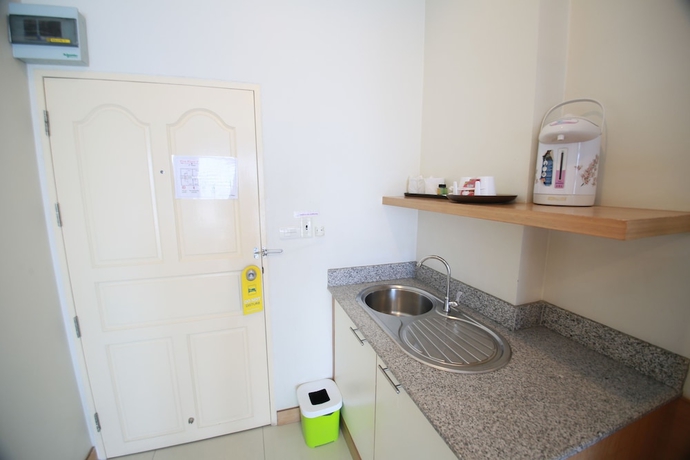 Imagen de la habitación del Hotel The Icon Place At Central Pattaya. Foto 10