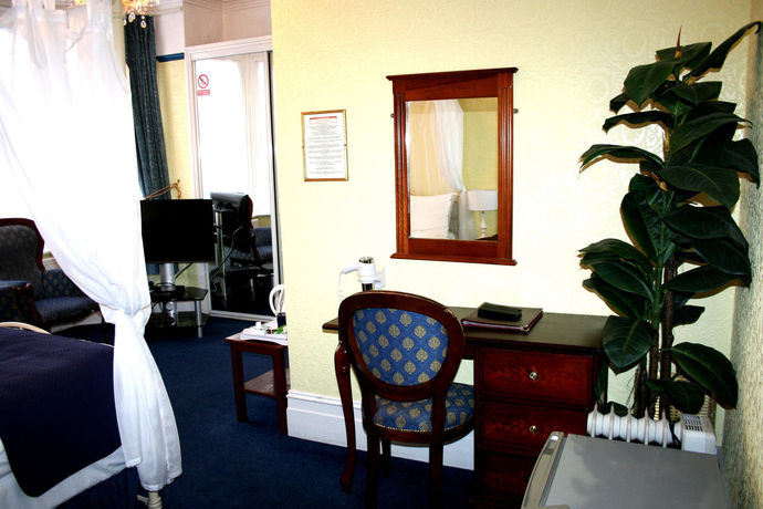 Imagen general del Hotel The Ilfracombe House. Foto 2