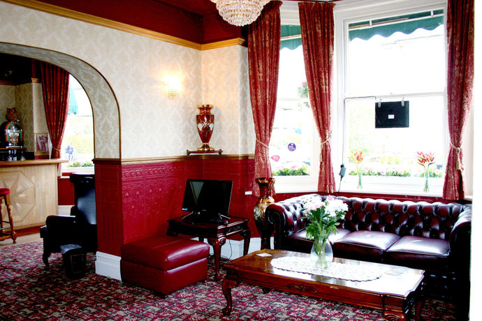 Imagen de los interiores del Hotel The Ilfracombe House. Foto 16