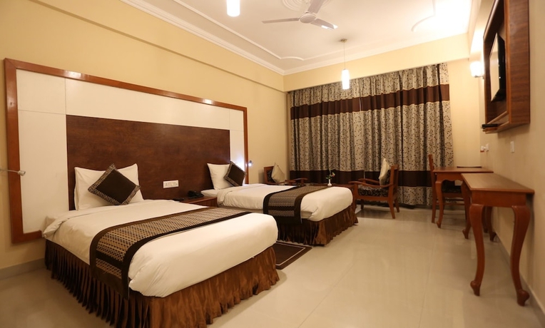 Imagen de la habitación del Hotel The Imperial Bodhgaya. Foto 7