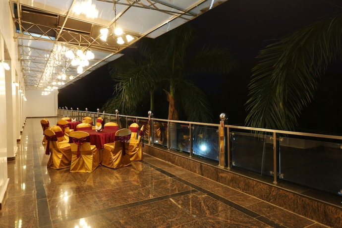 Imagen de la habitación del Hotel The Imperial Bodhgaya. Foto 14