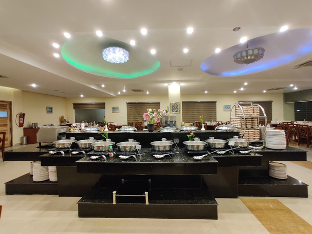 Imagen del bar/restaurante del Hotel The Imperial Bodhgaya. Foto 3