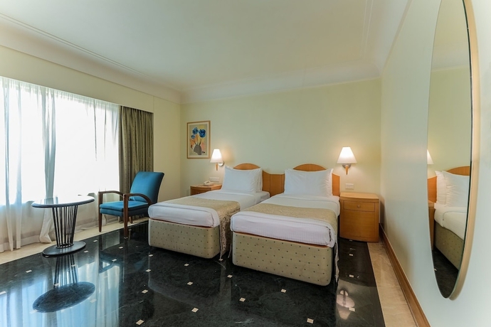 Imagen de la habitación del Hotel The Imperial Palace. Foto 8
