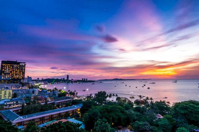 Imagen de los exteriores del Hotel The Imperial Pattaya. Foto 9