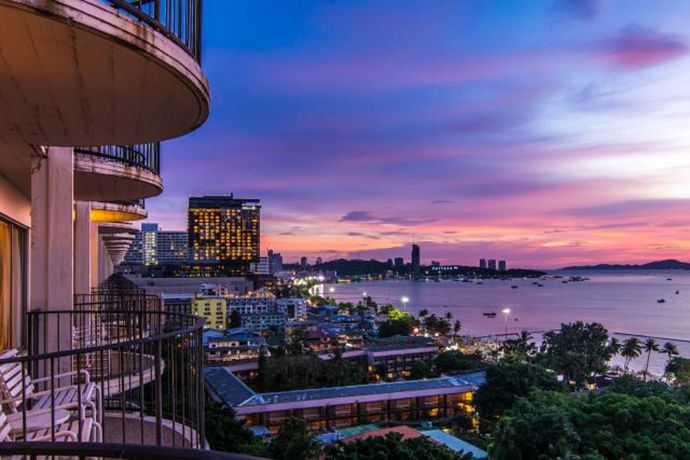 Imagen de los exteriores del Hotel The Imperial Pattaya. Foto 11