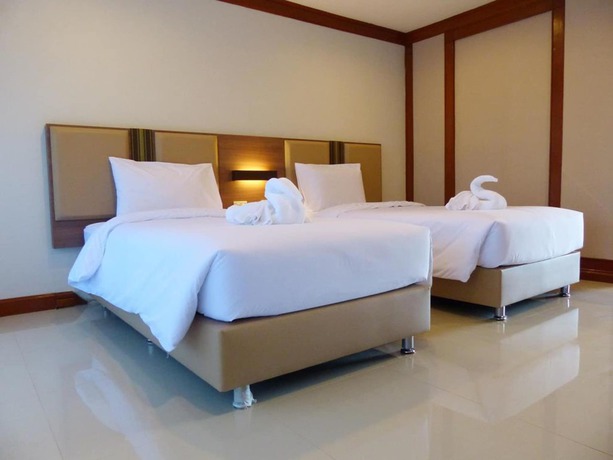 Imagen de la piscina del Hotel The Impress Nan. Foto 20