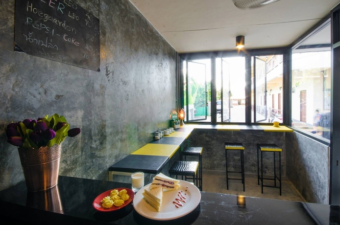 Imagen del bar/restaurante del Hotel The Impress Sisaket. Foto 6