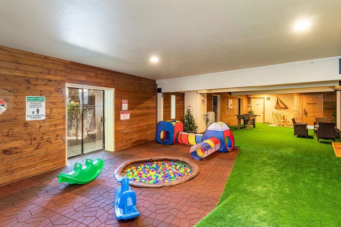 Imagen de los interiores del Hotel The Incline Lodge. Foto 18