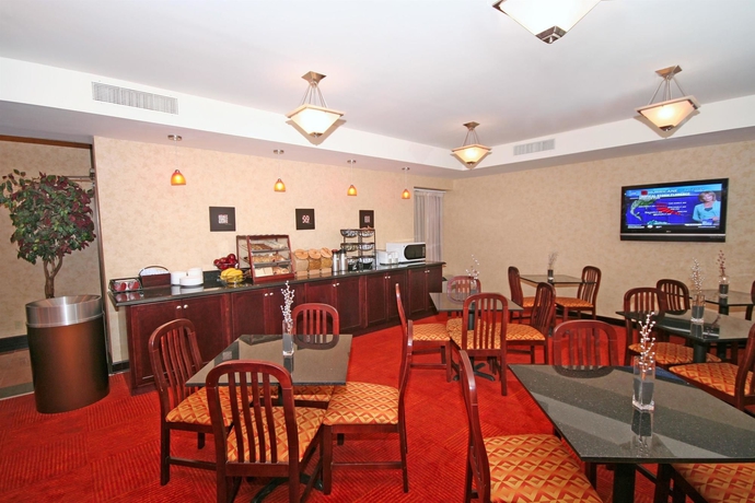 Imagen del bar/restaurante del Hotel The Independence Inn Charlotte/Matthews Hotel. Foto 5