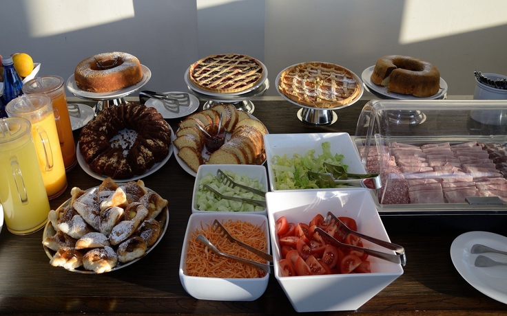 Imagen del bar/restaurante del Hotel The Independent. Foto 4