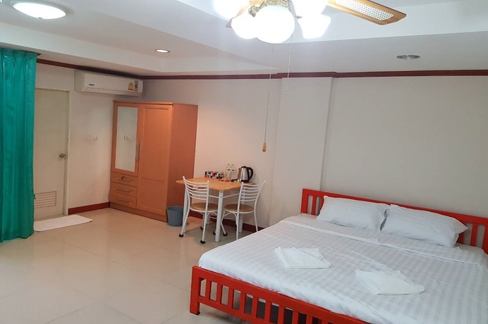 Imagen de la habitación del Hotel The Infinity 62. Foto 12