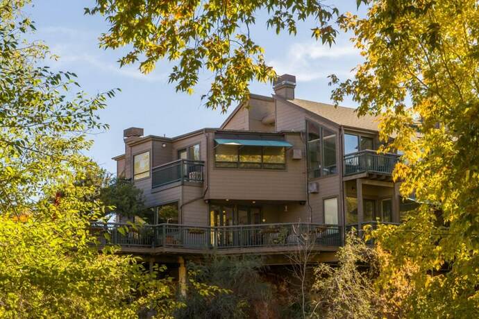 Imagen general del Hotel The Inn Above Oak Creek. Foto 10