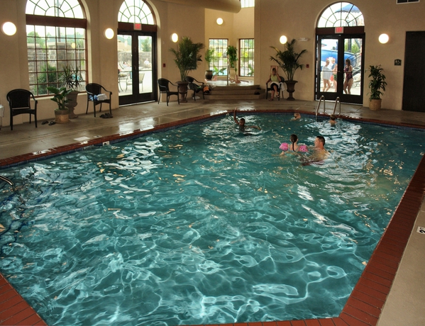 Imagen de la piscina del Hotel The Inn At Christmas Place. Foto 11