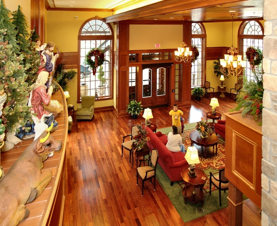 Imagen de los interiores del Hotel The Inn At Christmas Place. Foto 10