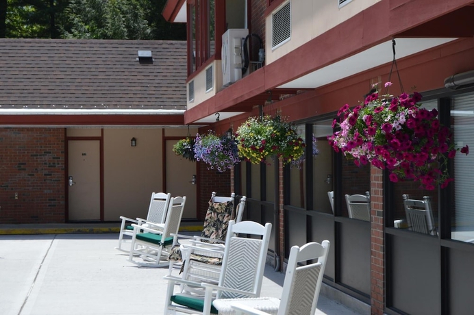 Imagen de los exteriores del Hotel The Inn At Crumpin Fox. Foto 14