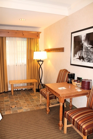 Imagen de la habitación del Hotel The Inn At Holiday Valley. Foto 9